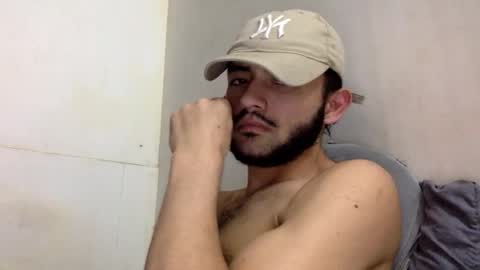 Snapshot of derek_smiith chatting on 10.09.25 Derek smiith online show from 10.09.25