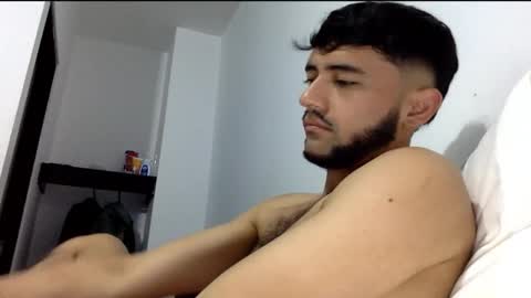 Snapshot of derek_smiith chatting on 11.18.25 Derek smiith online show from 11.18.25