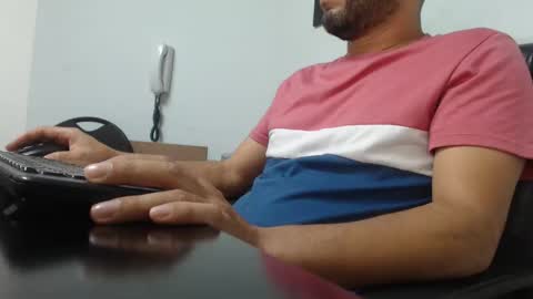 Snapshot of derrik_ chatting on 12.22.24 online show from 12.22.24