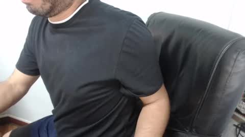 Snapshot of derrik_ chatting on 09.14.25 online show from 09.14.25