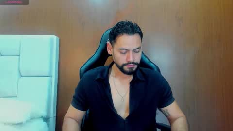 DerryBigger CM online show from 10.14.25