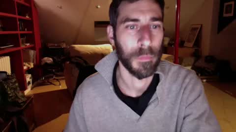 Snapshot of derspanishboy chatting on 12.15.24 derspanishboy online show from 12.15.24