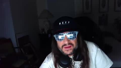 Snapshot of desertfoxohio chatting on 11.13.25 DutchMasterFox online show from 11.13.25