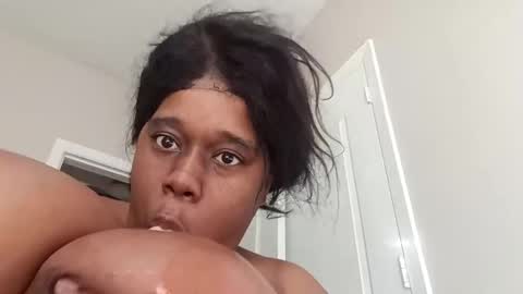 Snapshot of deshay30 chatting on 02.24.25 deshay30 online show from 02.24.25