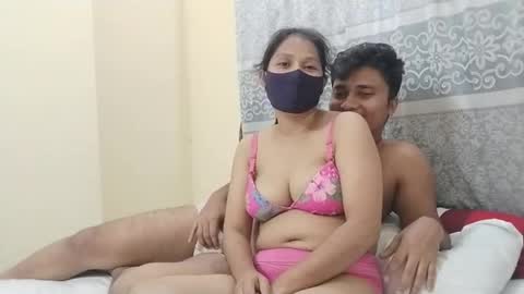 Snapshot of deshibirds chatting on 10.15.25 deshibirds online show from 10.15.25