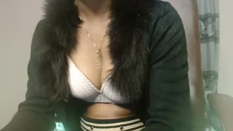 Snapshot of desi_baby_doll chatting on 11.30.25 Dolly online show from 11.30.25