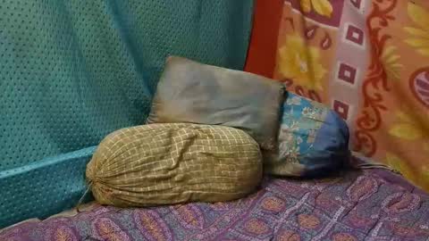 Snapshot of desi_boy799417 chatting on 02.18.26 desi_boy799417 online show from 02.18.26