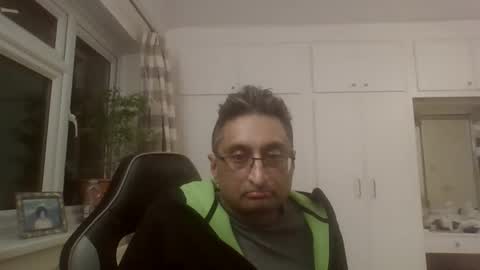 desiboi9 online show from 02.19.25