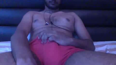 Snapshot of desidaddy_69 chatting on 02.28.25 desidaddy_69 online show from 02.28.25