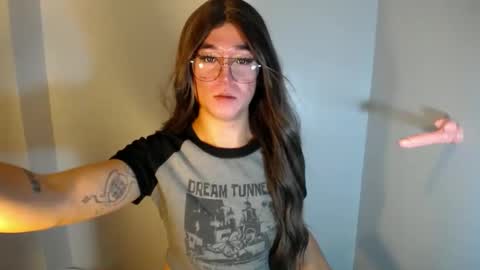 LORINE online show from 12.16.24