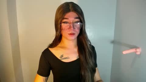 LORINE online show from 12.23.24