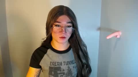 LORINE online show from 12.24.24