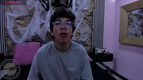 Snapshot of desire_ecstasy chatting on 11.03.25 desire_ecstasy online show from 11.03.25