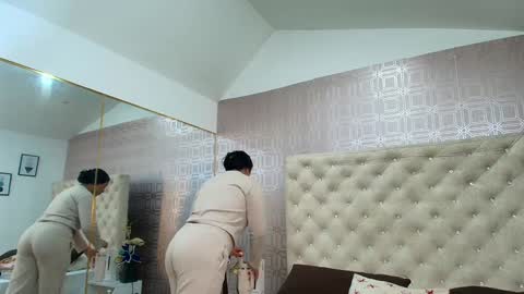 Sara Desire online show from 01.14.25