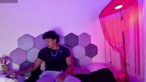 TORI AND MR. BEAR online show from 04.16.26