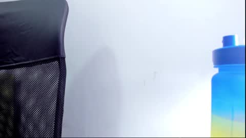 Snapshot of desirehugeboobs4you chatting on 02.22.25 Nicky online show from 02.22.25