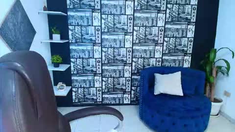 Snapshot of desiring__angel chatting on 11.14.25 Desiring Angel online show from 11.14.25