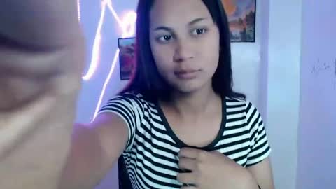 Snapshot of dess_morena chatting on 06.27.26 Dess online show from 06.27.26