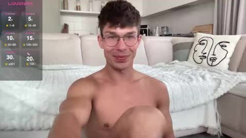 Snapshot of destroy_boy chatting on 10.03.25 INSTAGRAM justmichaelross online show from 10.03.25