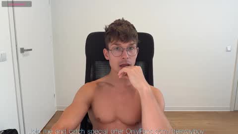 Snapshot of destroy_boy chatting on 10.06.25 INSTAGRAM justmichaelross online show from 10.06.25