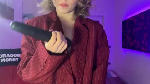 Snapshot of deva_alice chatting on 02.14.25 Id be happy to have a steamy stream girl online show from 02.14.25