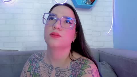 Deva Blue online show from 01.30.25