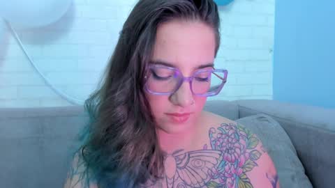 Deva Blue online show from 02.06.25