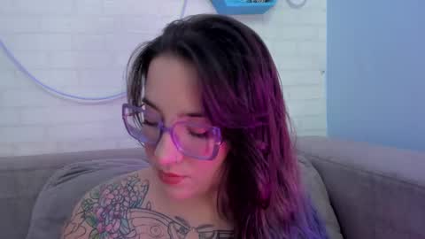 Deva Blue online show from 02.10.25