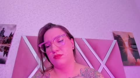 Snapshot of deva_blue chatting on 11.12.25 Deva Blue online show from 11.12.25