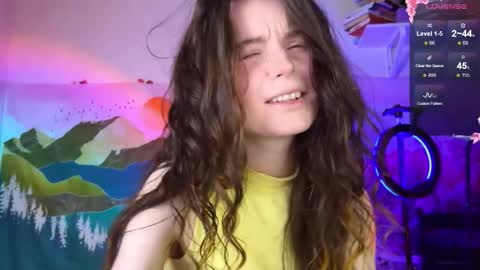 Snapshot of deva_green chatting on 09.15.25 Deva online show from 09.15.25