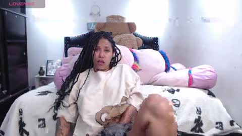 Snapshot of devi_black_13_ chatting on 05.06.26 devi_black_13_ online show from 05.06.26
