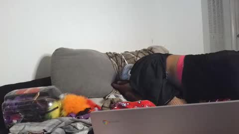 Snapshot of deviantdynasty chatting on 11.06.25 deviantdynasty online show from 11.06.25