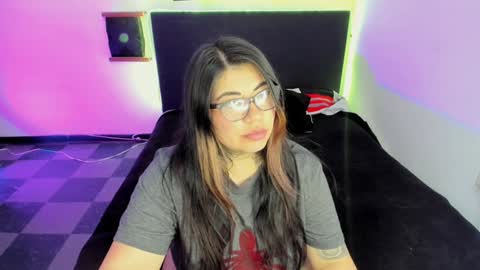 Snapshot of devilfox29 chatting on 01.12.25 L I NA online show from 01.12.25