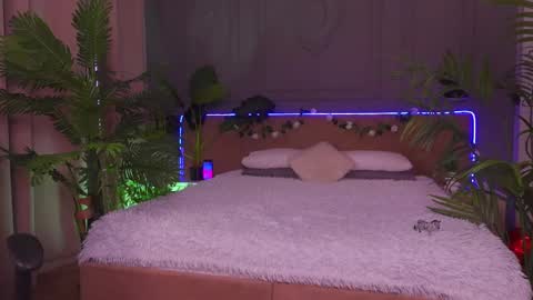 devilinee online show from 02.27.25