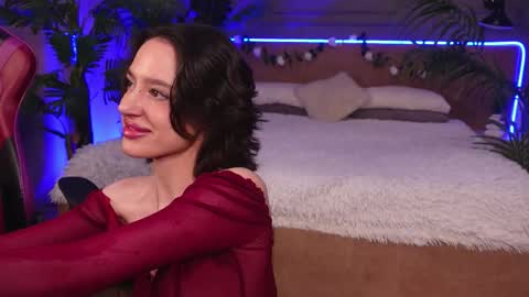 Snapshot of devilinee chatting on 01.07.26 devilinee online show from 01.07.26