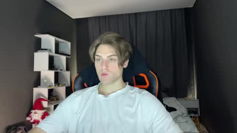 devilnut1 online show from 11.15.25