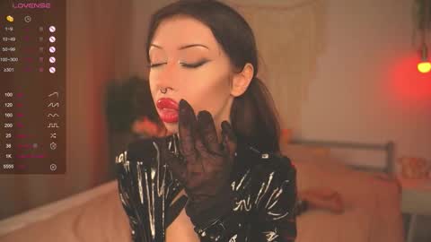 Snapshot of devilss_toy chatting on 09.21.25 CIBELLE online show from 09.21.25