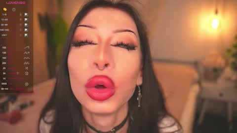 Snapshot of devilss_toy chatting on 10.20.25 CIBELLE online show from 10.20.25