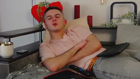 devin_ho online show from 02.07.25