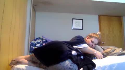 devykitten online show from 02.14.25