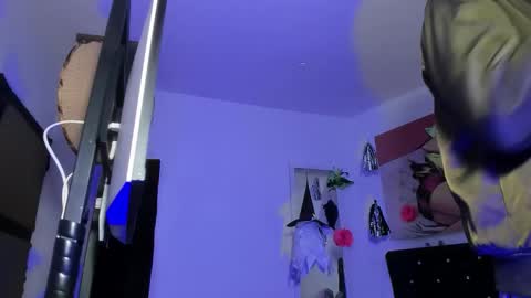 Snapshot of dex_ak586 chatting on 10.18.25 dex_ak586 online show from 10.18.25