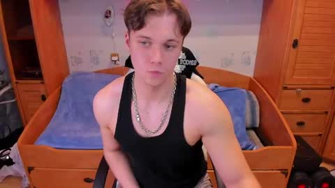 Snapshot of dexter_bennett chatting on 05.04.26 Dexter online show from 05.04.26