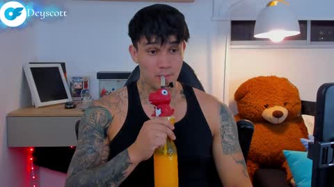 JULIAN online show from 01.31.25