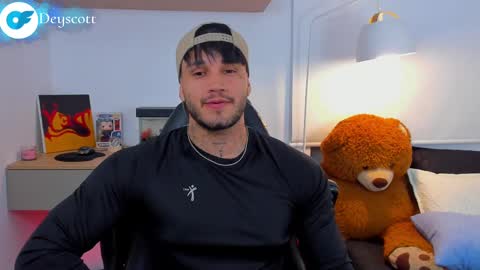 JULIAN online show from 03.06.25