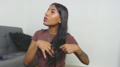 Snapshot of deysha_garncia chatting on 10.01.25 Deysha online show from 10.01.25