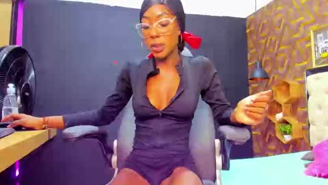 Snapshot of deyy_madisson chatting on 01.08.25 Madisson online show from 01.08.25