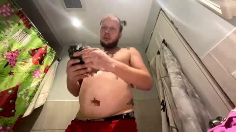 Snapshot of deznuts130 chatting on 01.01.25 deznuts130 online show from 01.01.25