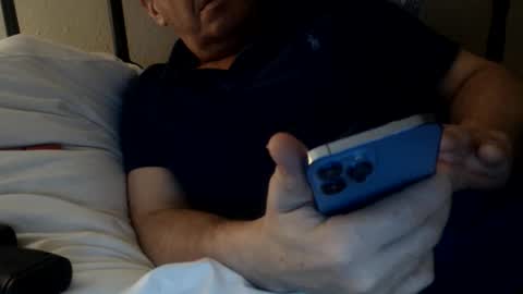 Snapshot of dfwgonewrong chatting on 05.26.26 dfwgonewrong online show from 05.26.26