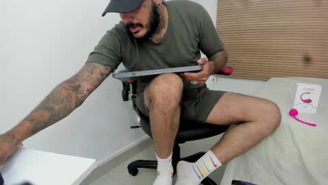 dhaian online show from 10.14.25