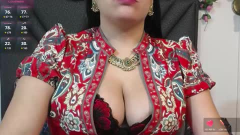 Snapshot of dharanisnisha chatting on 10.27.25 dharanisnisha online show from 10.27.25